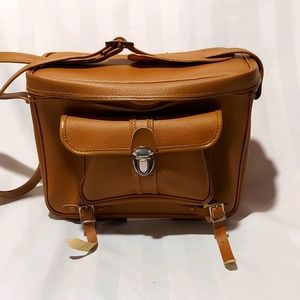 VINTAGE CAMERA BAG! AMAZING CONDITION